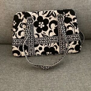 Vera Bradley Handbag in Night and Day